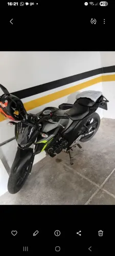 Vendo ou troco por moto do meu interesse 2 pneu novo relação nova