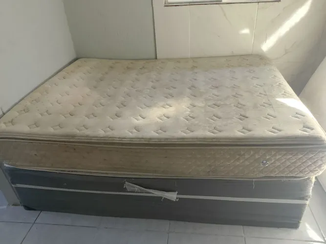 Cama e colchão