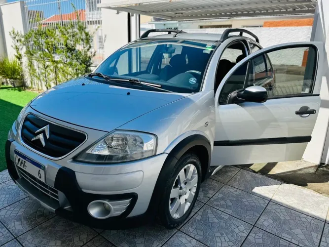 Citroen C3 XTR 1.4 Flex 8V 5P 2011