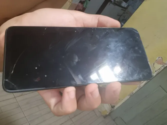 Tela moto g32 com leve trinco