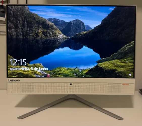 Computador All in One Lenovo Ideacentre - SSD + 8GB RAM + Kit Logitech