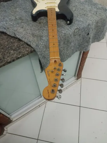 Guitarra fender souther Cross