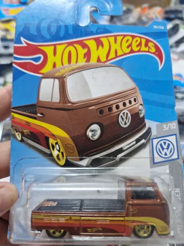 HOT WHEELS - VOLKSWAGEN T2 PICKUP KOMBI - MARROM - 3/10