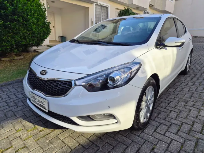 Kia Motors Cerato 1.6 16V Flex Aut. 2014