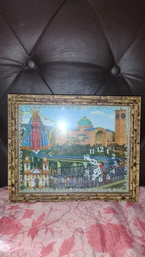 Quadro antigo NOSSA SENHORA APARECIDA COM RELÓGIO FUNCIONANDO