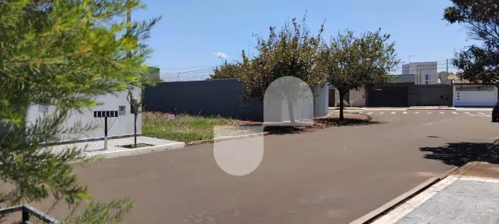 Terreno à venda, 250 m² por R$ 145.000 - Jardim Kanebo - Pirassununga/SP