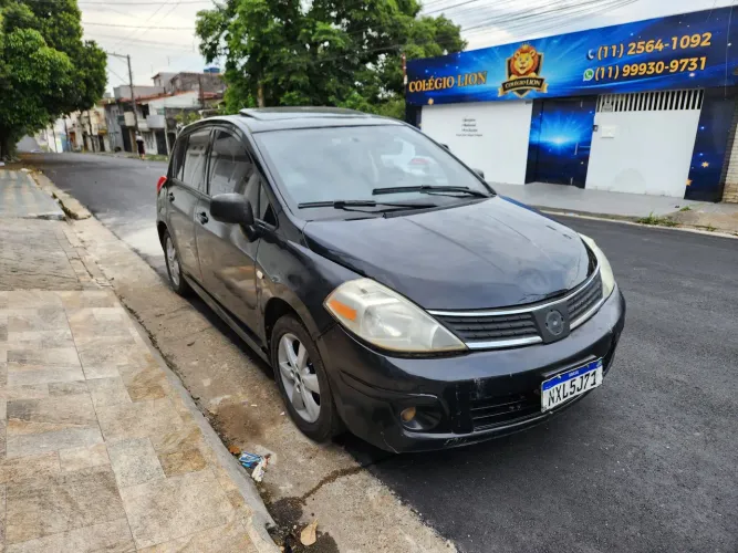 Nissan Tiida SL 1.8/1.8 Flex 16V Aut. 2012
