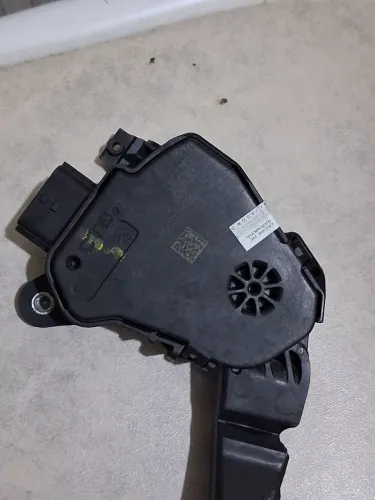 Pedal acelerador nissan versa 1.6 2018