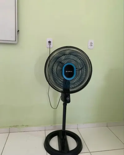 Ventilador de Coluna Cadence Refresh Turbo Pro 6 pás
