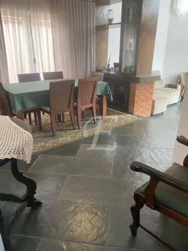 Casa com 3 dormitórios à venda, 219 m² por R$ 2.200.000 - Alphaville / SP