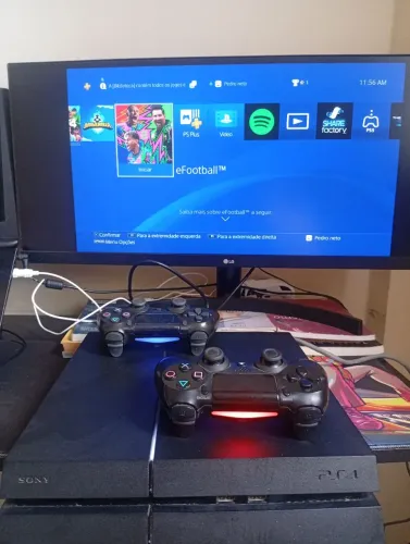 PS4 + 2 controles+50 jogos tudo em perfeito estado console nunca foi aberto