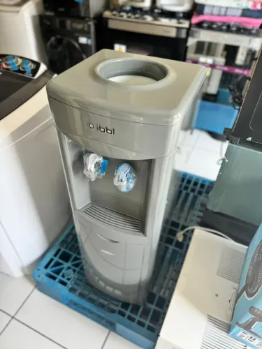 Bebedouro de coluna Ibbl cinza inox 127v novo com garantia