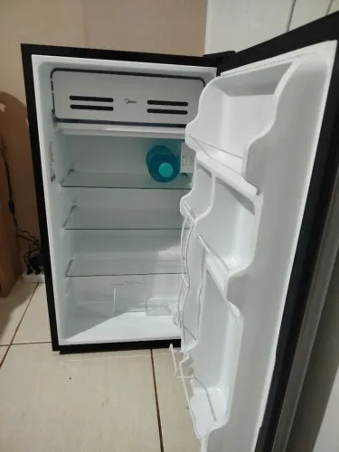 Frigobar Midea Inverter Bivolt 93 Litros Preto Inox