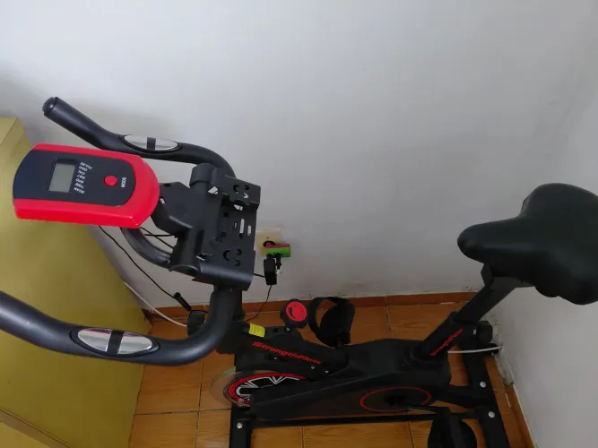 Vendo ou  troco por esteira elétrica funcionando  despenso curioso!