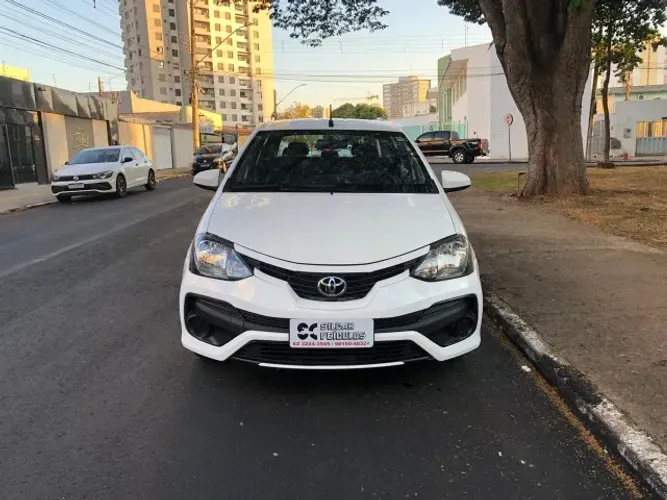 Toyota Etios X Sedan 1.5 Flex 16V 4P Mec. 2020