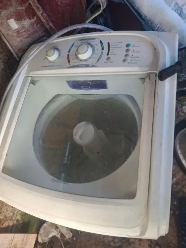 Vende-se uma máquina de lavar 