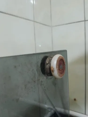 Roldana e box de banheiro 