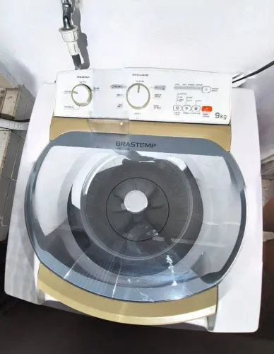 Máquina de Lavar Brastemp 9 kg - Excelente Estado