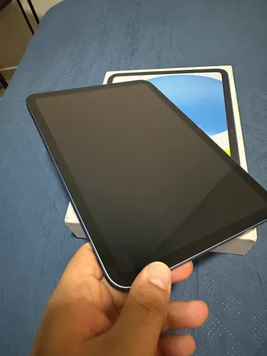 iPad (10th generation) Wi-Fi 64GB Blue