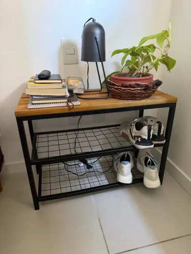Sapateira estilo industrial