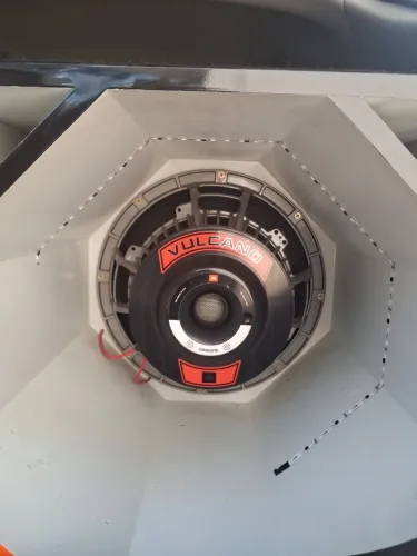 Jbl Vulcano 3.8 15 polegas