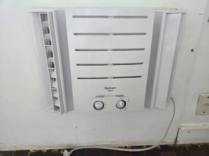 Ar Condicionado Springer / Midea 7.500 buts janela.