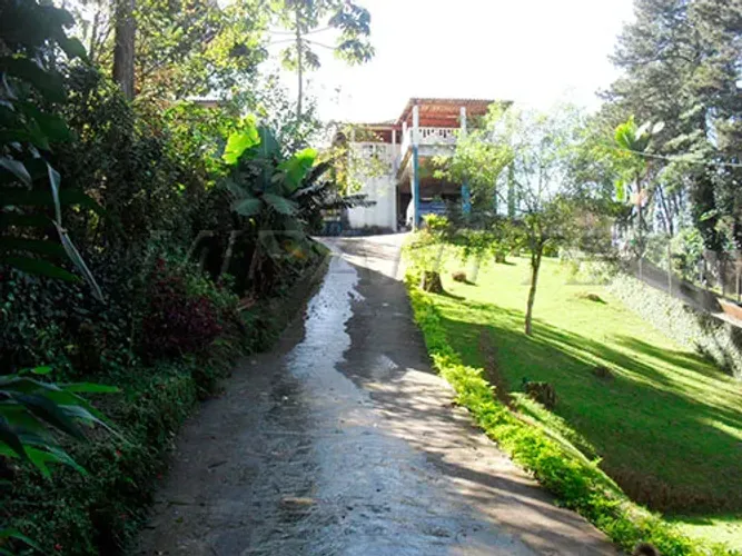 Casa terrea de 208m² com 3 quartos em Serra da Cantareira