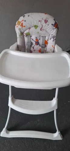 Cadeira de alimentação bebê 