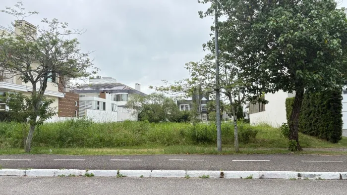 Terreno com 535,50m² em Jurerê Internacional.