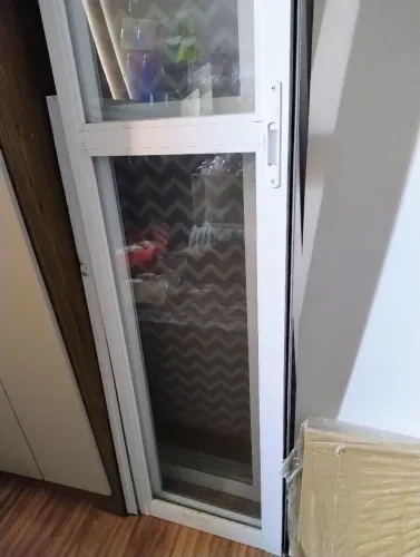 Vendo porta de correr 3 folhas interna