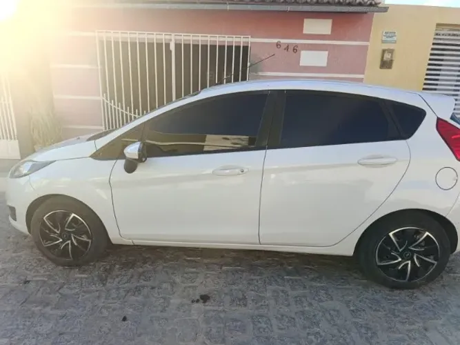 Ford Fiesta 1.5 16V Flex Mec. 5P 2016
