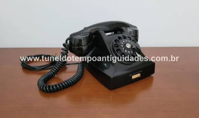 Telefone antigo