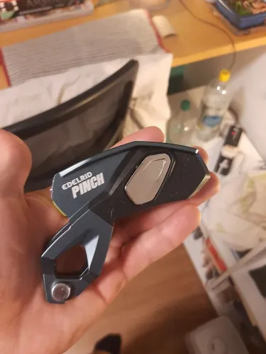 Elderid Pinch (equivalente ao grigri) segurança escalada
