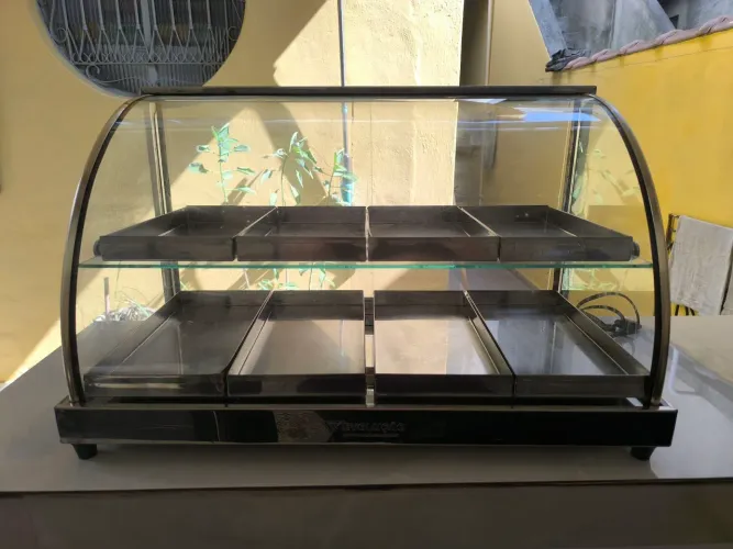 Vendo Caldeirão N 45 e estufa para salgados com 8 bandejas