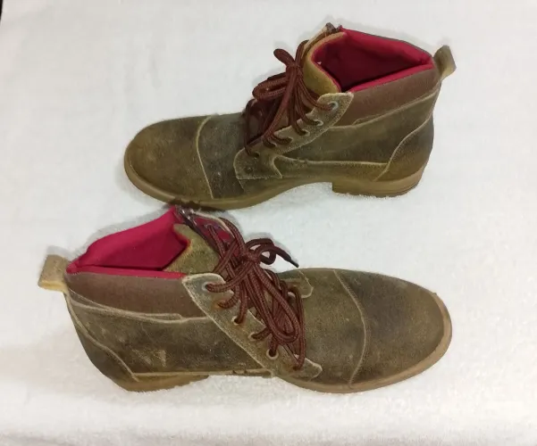 Botas em couro crú 43 