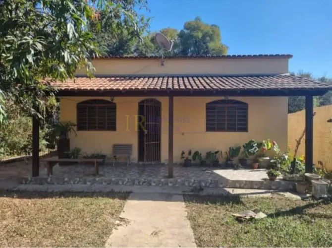 SITIO COM CASA 02 QUARTOS