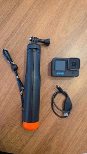 Câmera GoPro HERO12 Black 5.3K - Pouquíssimo Uso, C/ Cartão 256GB e Acessório
