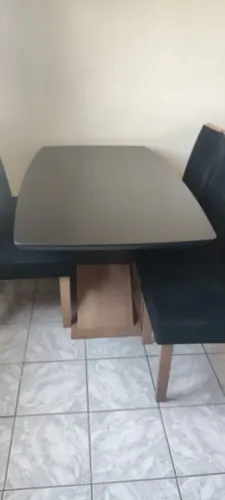 Mesa de jantar com 6 cadeiras