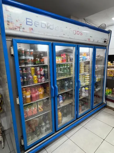 Balcão alto serviço
