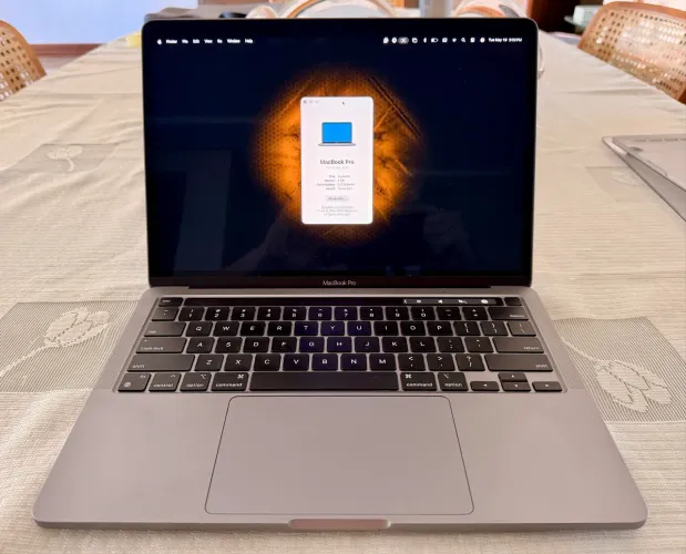 Macbook Pro 2023 | M2 | 13? | 8gb ram | 256gb