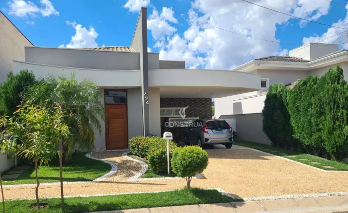 CASA COM PISCINA À VENDA EM CONDOMÍNIO NO SWISS PARK, EM CAMPINAS