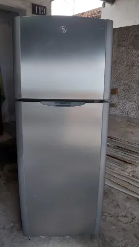 Geladeira fosfre 110v