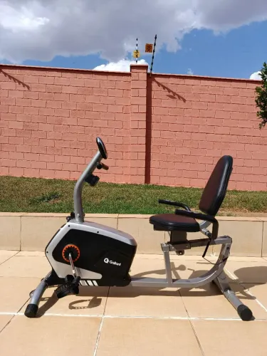 Vende-se bicicleta Ergométrica muito Nova