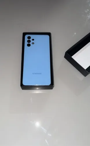 Samsung Galaxy A32.