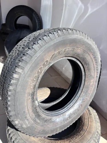 Pneus para F-250 265/75R16 USADOS