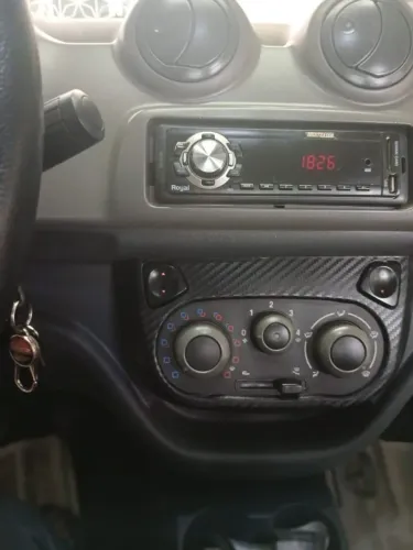 Fiat Uno Vivace/rua 1.0 EVO Fire Flex 8V 5P 2013
