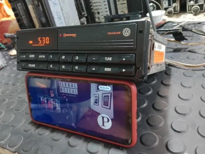 Rádio Volksline com Bluetooth integrado e excelente qualidade sonora.