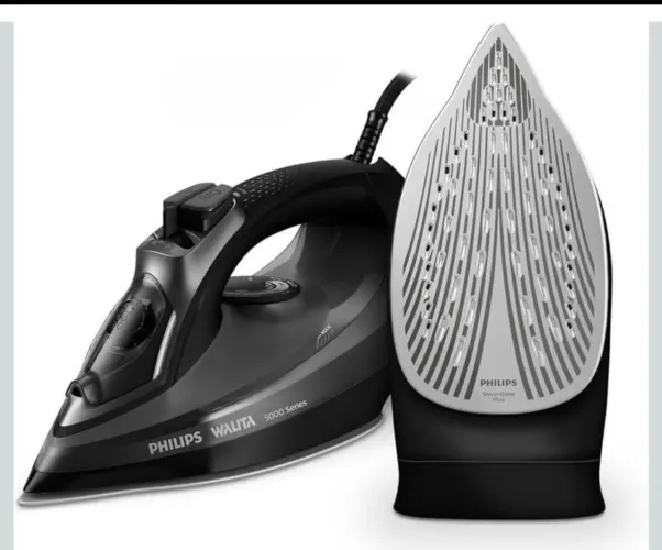 Ferro A Vapor Série 5000, Philips Walita, Preto, 1470W, Vapor constante de 25 g/min