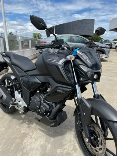 FZ15 CONNECTED - QUEIMA DE ESTOQUE!