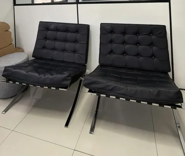 Par de Poltronas Barcelona (réplicas)